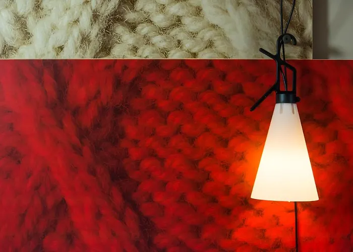 Top ibis hotels near Renishaw Sheffield