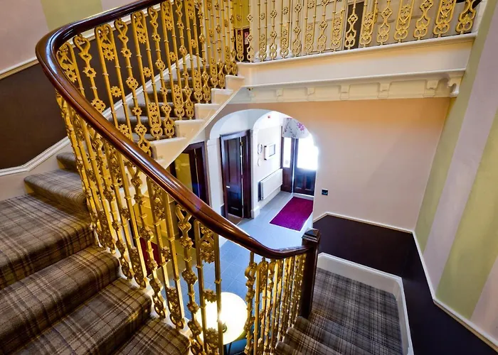 Top Hotels Near Crieff Road Perth