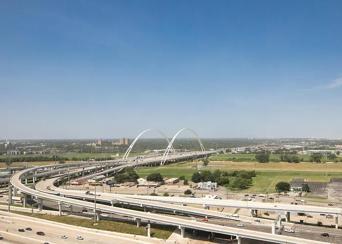 Top Hotels Offering Early Check-in in Dallas