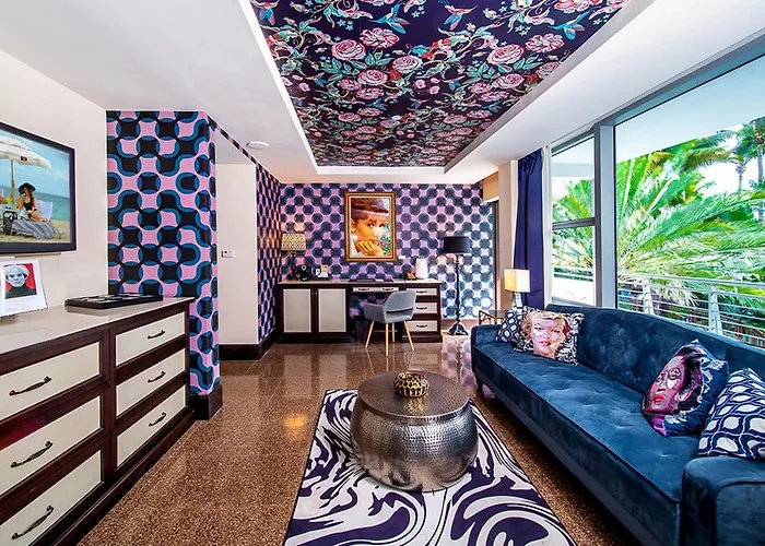 Top Budget-Friendly Hotels in Miami Beach