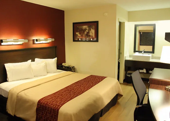 Best Hotels Near Philadelphia Airport with Shuttle