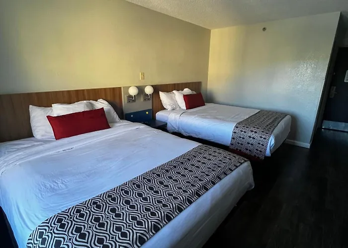 Best Hotels with Free Parking near Atlanta Airport