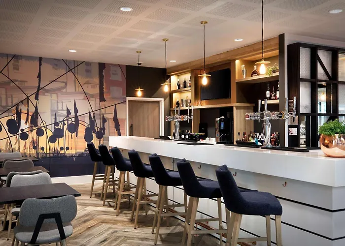 Top Hotels by Bristol Airport With Parking