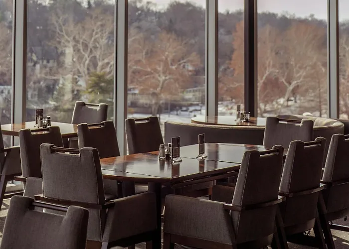 Best Hotels in Kansas City's Plaza District