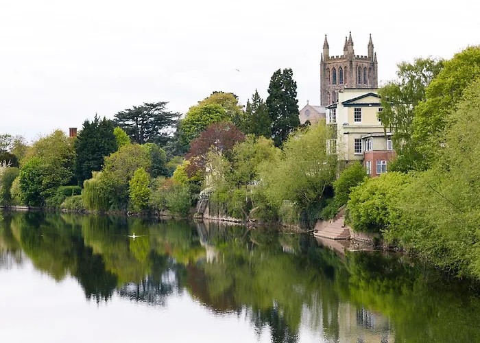 Top Hereford Hotels with Trivago Recommendations