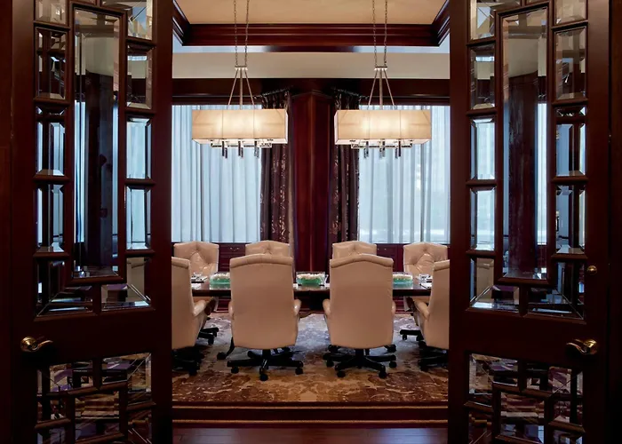 Best Hotels with Bars in Vibrant Atlanta