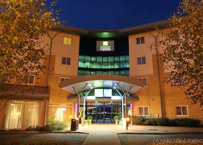 Best Hotels near Southampton Port with Free Parking